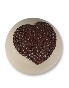 Handgefertigte Keramikurne 'Kipos' mit rotem Herz